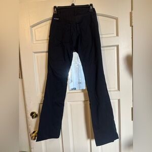 Columbia women’s Dark Navy omni shield, advanced repellency pants, size 2,